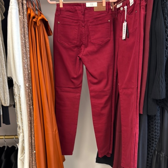 Judy Blue Women's Red Jeans - Picture 5 of 7